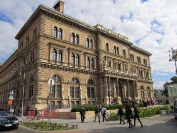 Университет Корвина в Венгрии